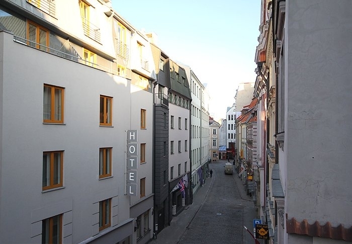 image_47999