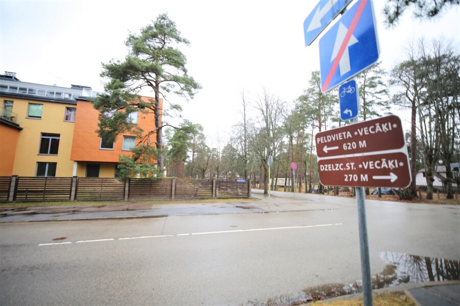image_74843